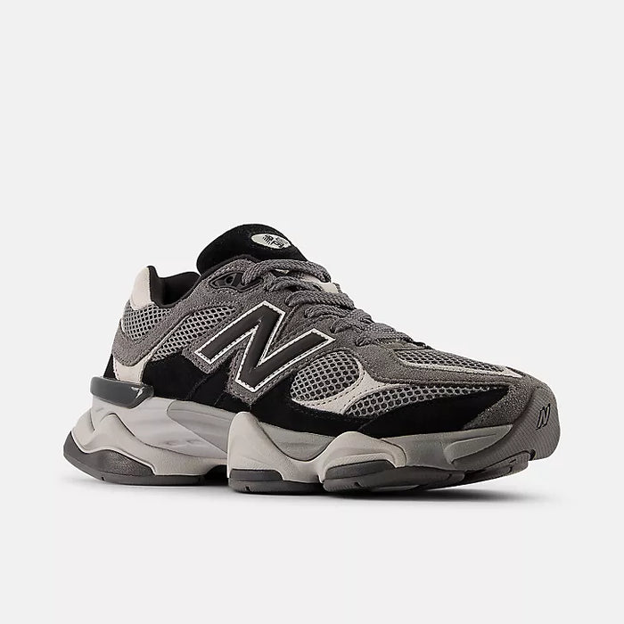 Black Castlerock 9060