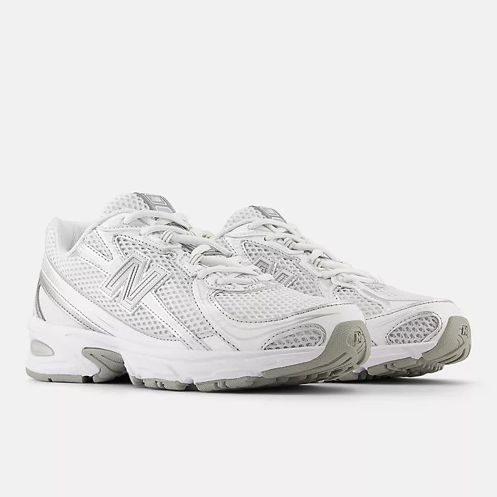 Silver metallic 740