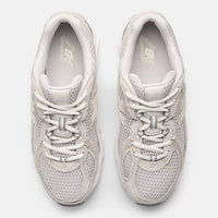 Grey 740