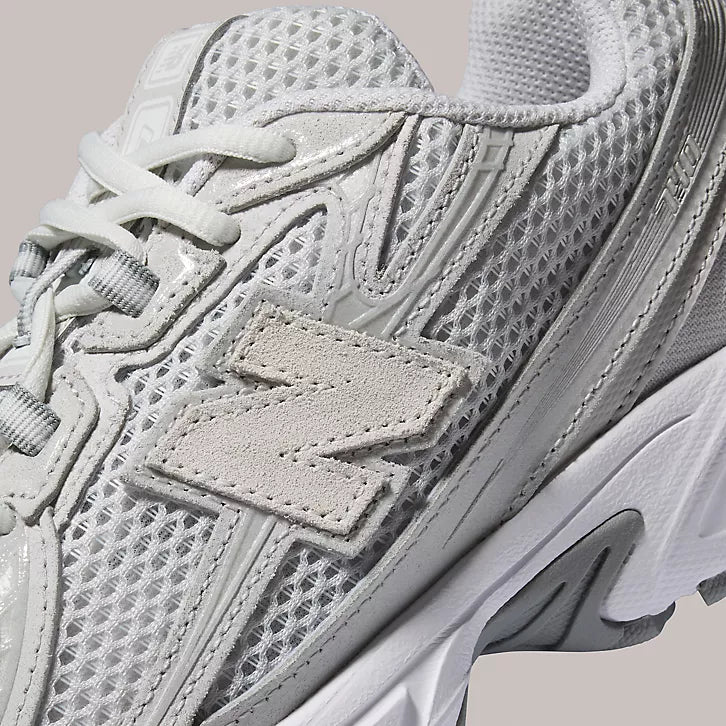 Grey 740