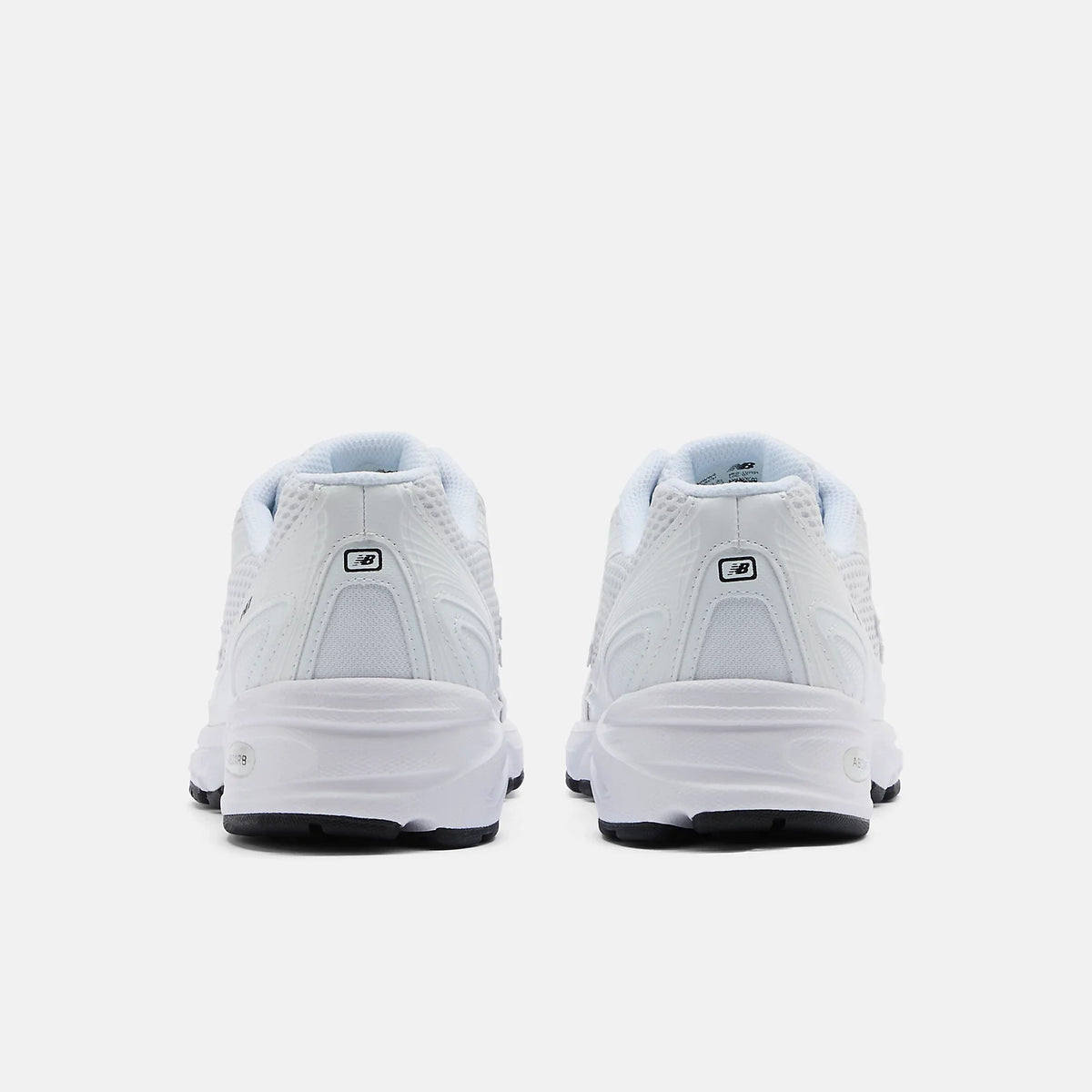 Nb white 740