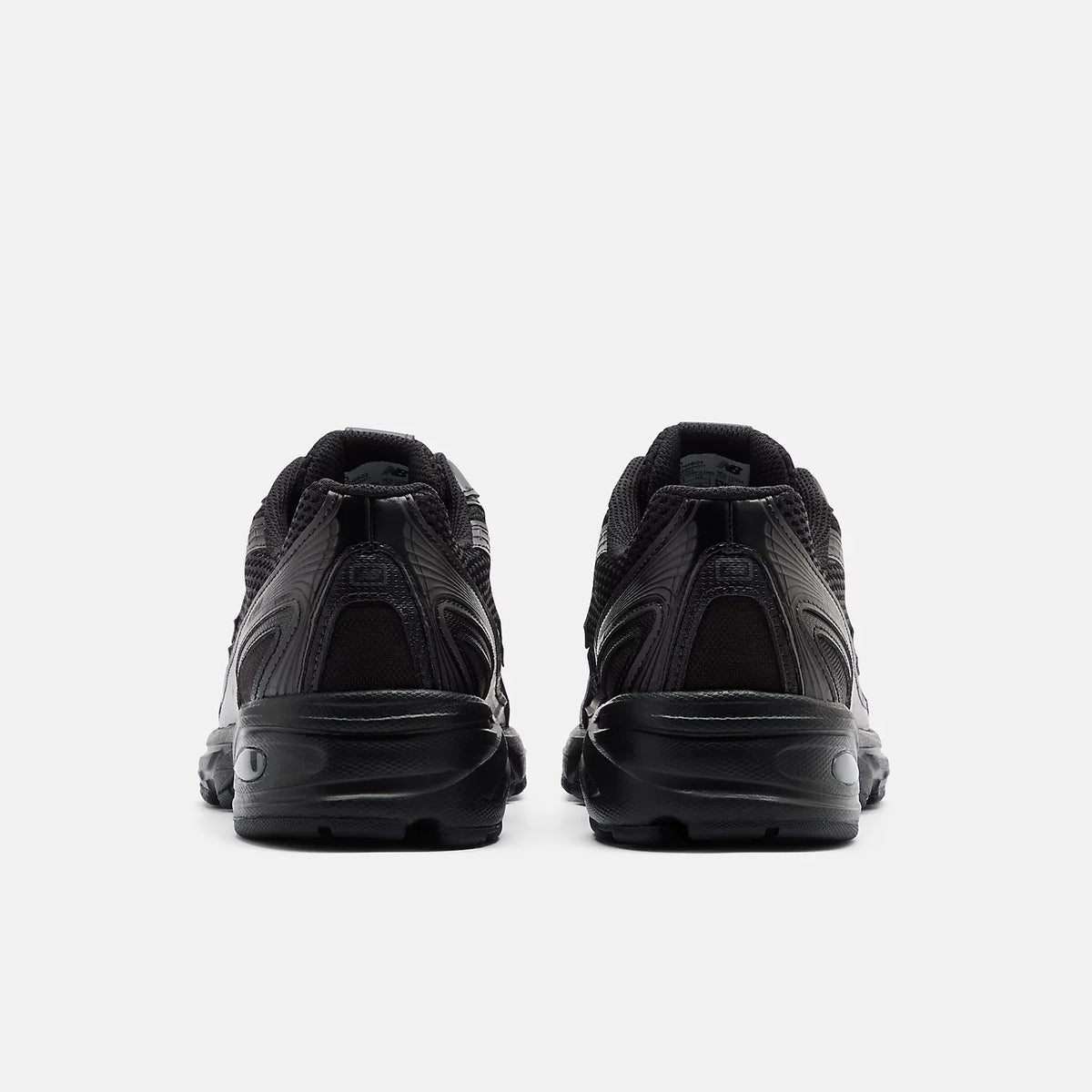 Black cement 740