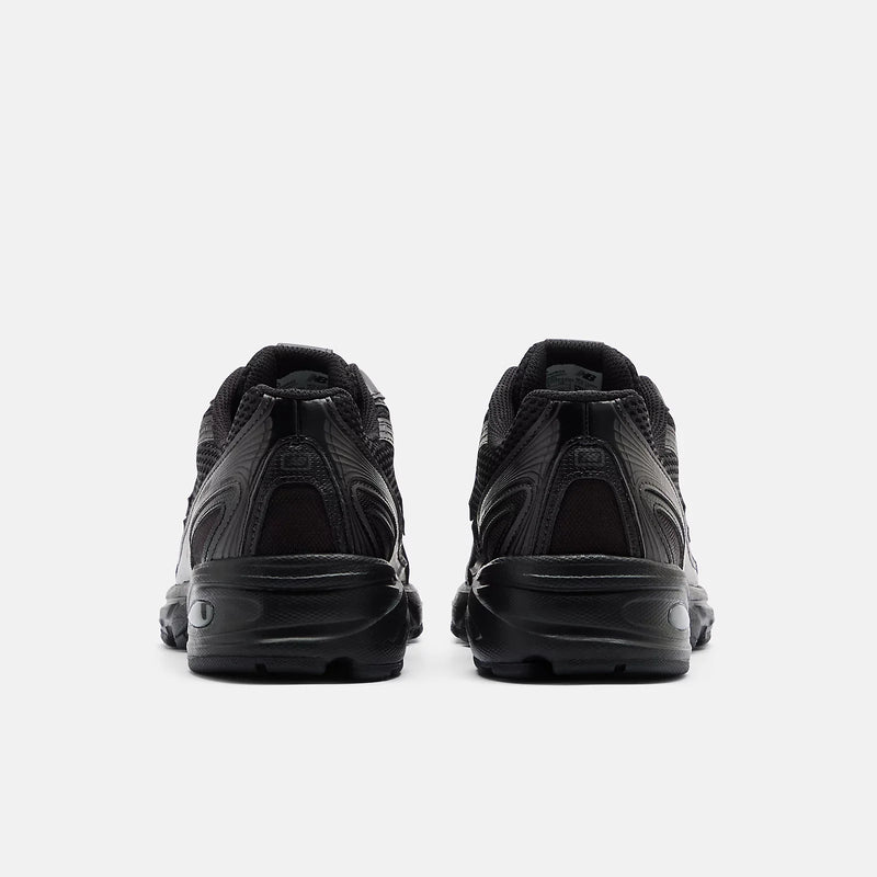 Black cement 740