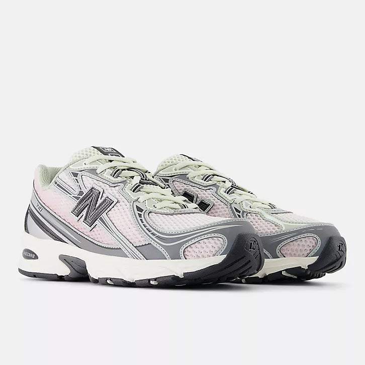 Pink granite 740